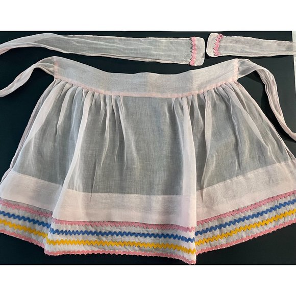 Vintage half apron 1950s women kitchen apron with zig zag pattern in pink blue. - Picture 3 of 10